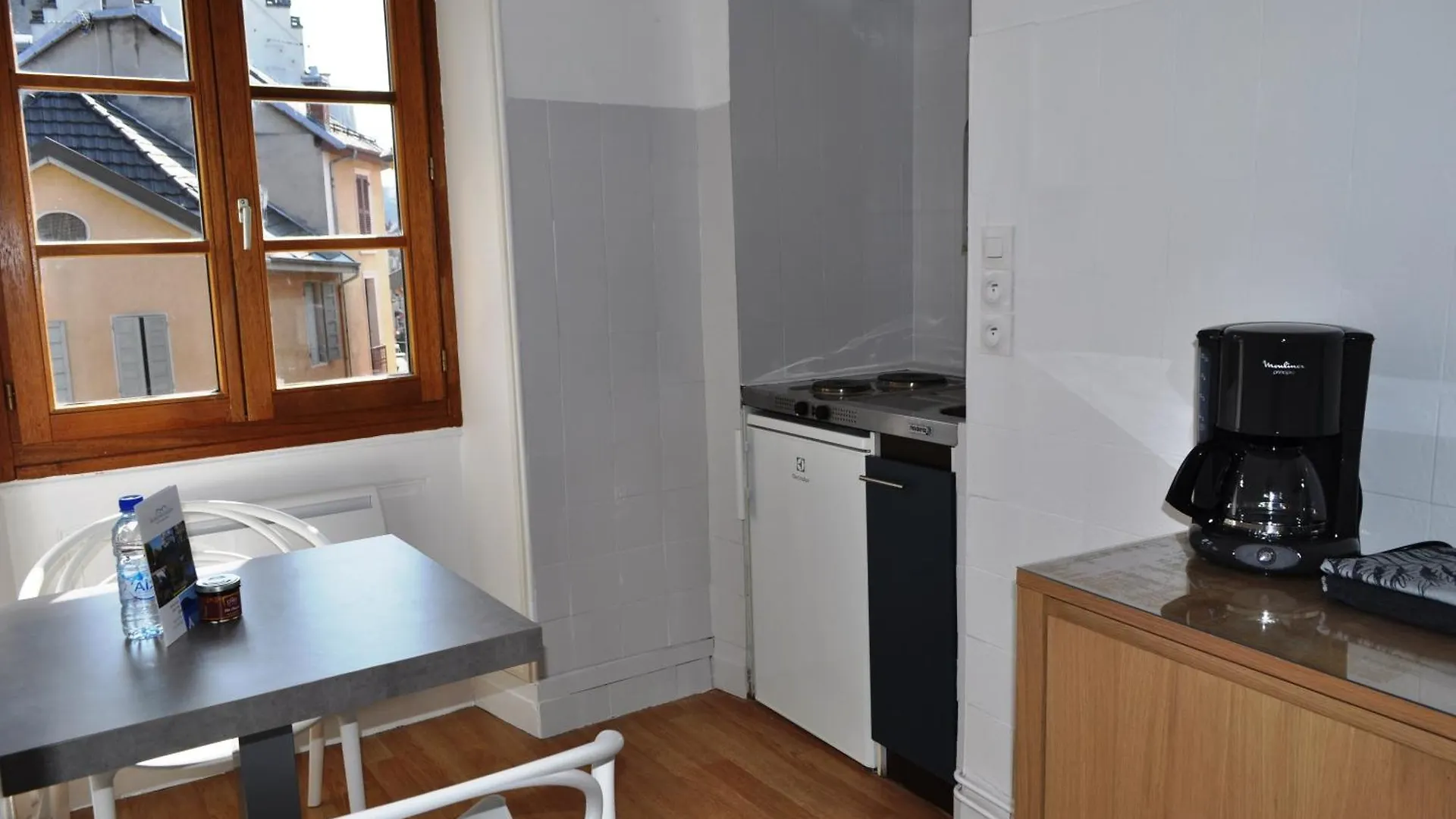 Apartment Appartements Confidence Hyper Centre Calme - Sejouraixlesbains Aix-les-Bains France
