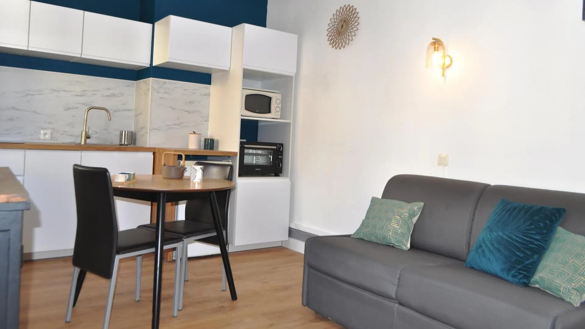 Appartements Confidence Hyper Centre Calme - Sejouraixlesbains Aix-les-Bains 0*,  France