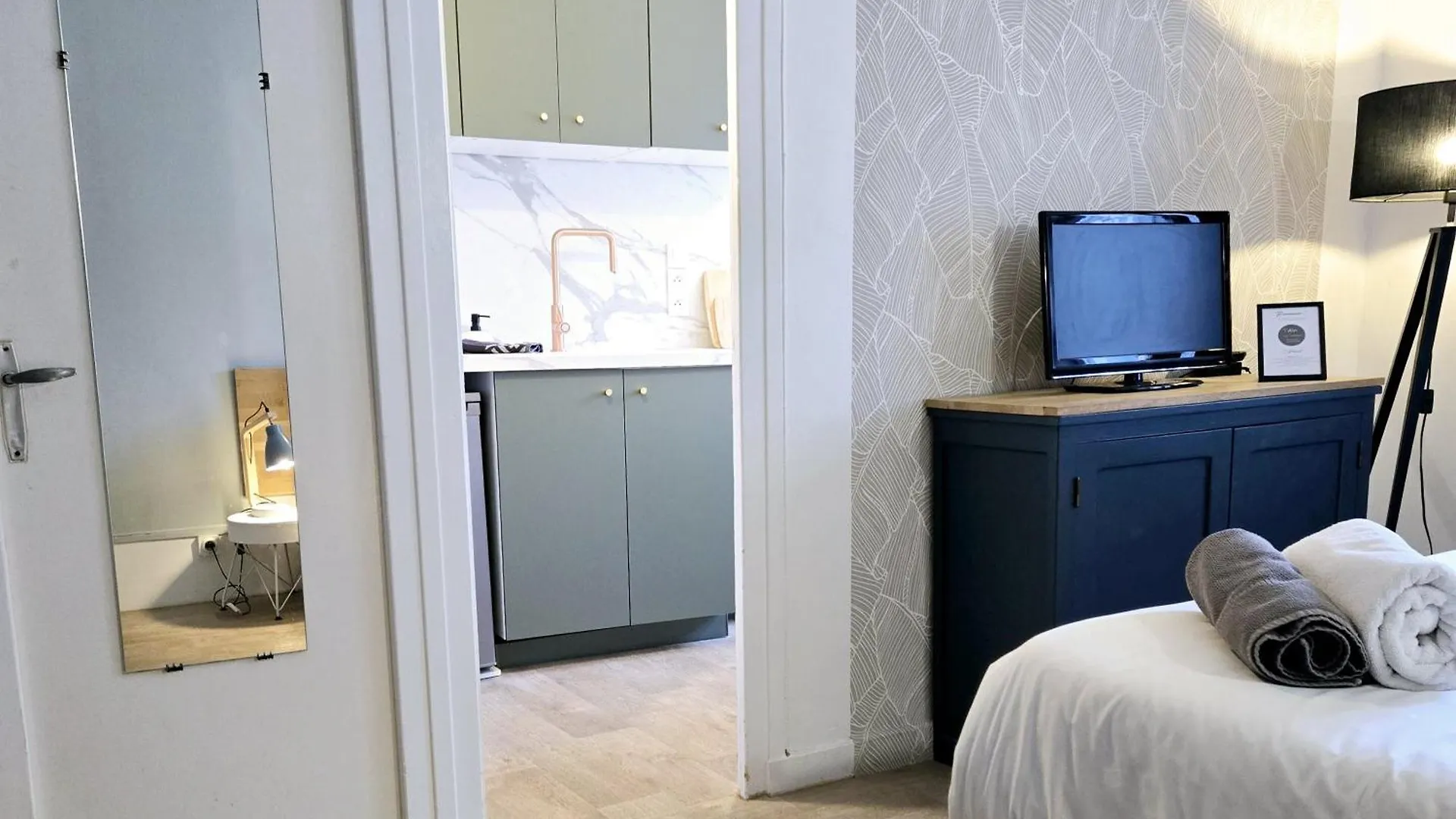 Apartment Appartements Confidence Hyper Centre Calme - Sejouraixlesbains Aix-les-Bains France