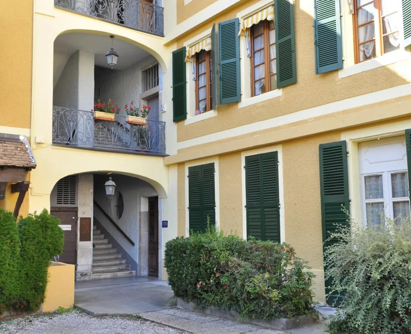 Apartment Appartements Confidence Hyper Centre Calme - Sejouraixlesbains Aix-les-Bains France