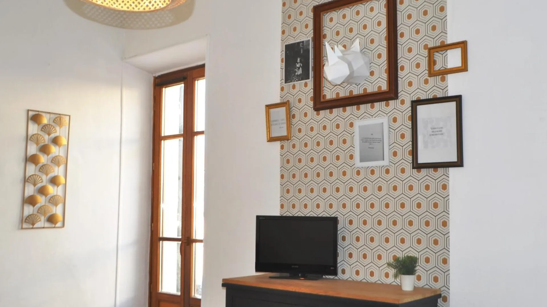 Apartment Appartements Confidence Hyper Centre Calme - Sejouraixlesbains Aix-les-Bains France